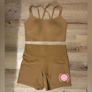 Aerie OFFLINE Hold Up Strappy Sports Bra & The Hugger 5” Shorts in Sand & Pink